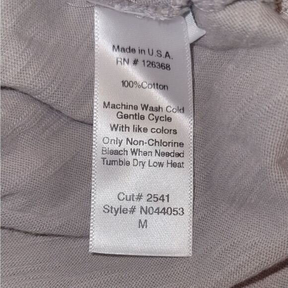 NWT Jethro Neiman Marcus Gray Gray Distressed Hem Asymmetrical Top Tshirt M - Picture 10 of 12